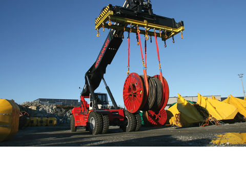 Reach stackers_bulk_image