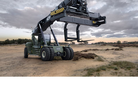 Reach stackers_defence_image